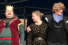 pohádka-o-princi-který-měl-v-pupiku-šroubek_035